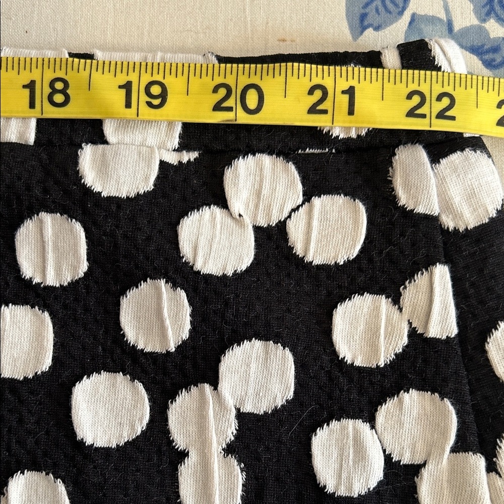 Leota Black White Patterned Pencil Skirt Plus 2X/2L NWT Stretch Knee Length - Picture 4 of 6